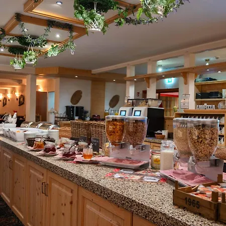 Готель Hotel Winterberg Resort